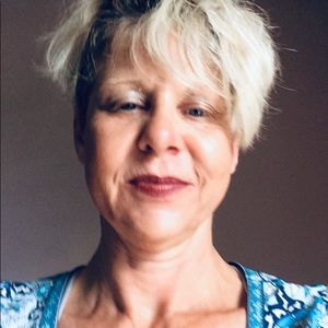 Meet your Posher, Loraine